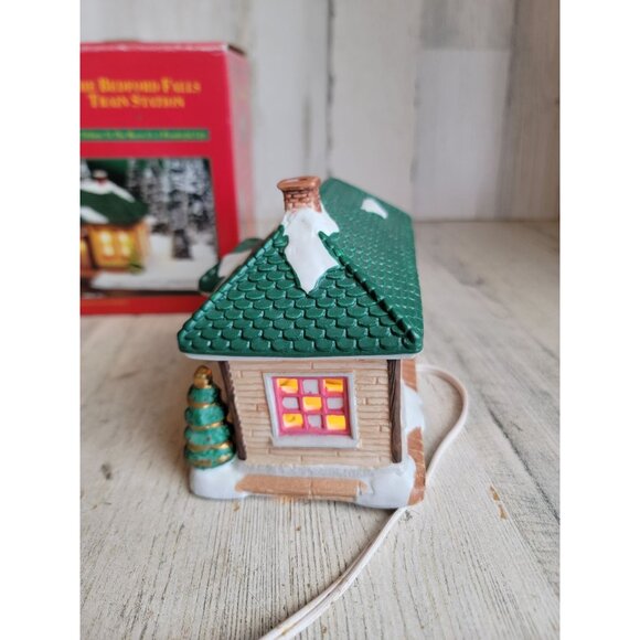 Bedford Falls Train Station It's a wonderful Life Vintage village accessory xmas - Picture 6 of 7